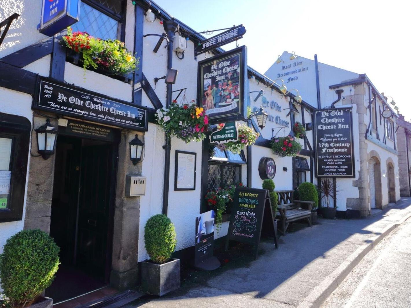 Ye Olde Cheshire Cheese Inn Castleton  Ngoại thất bức ảnh